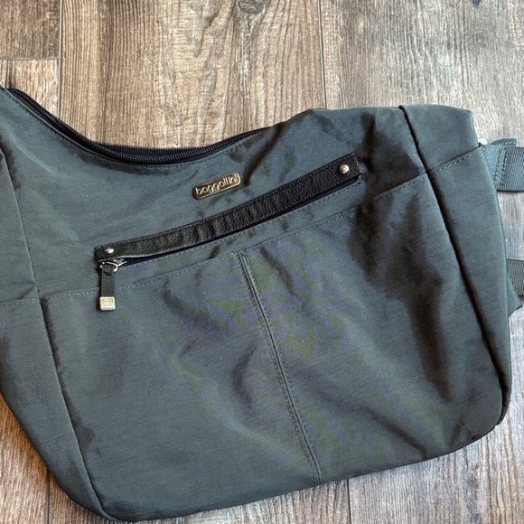 baggallini dark grey purse - Picture 4 of 10